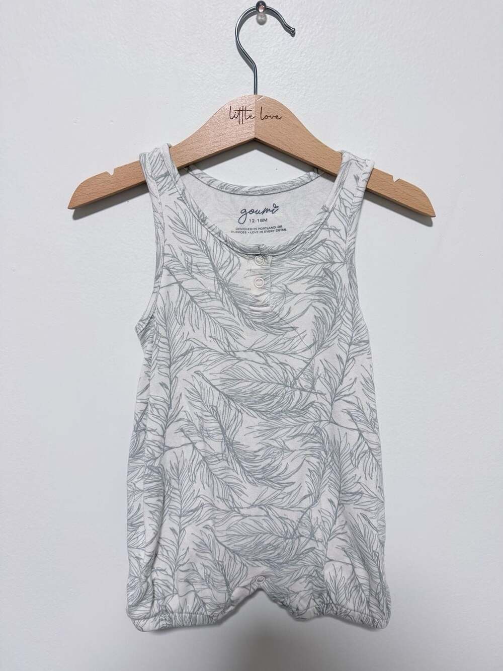 Goumi Romper Size 12-18M White Gray Feather Print Tank Sleeveless